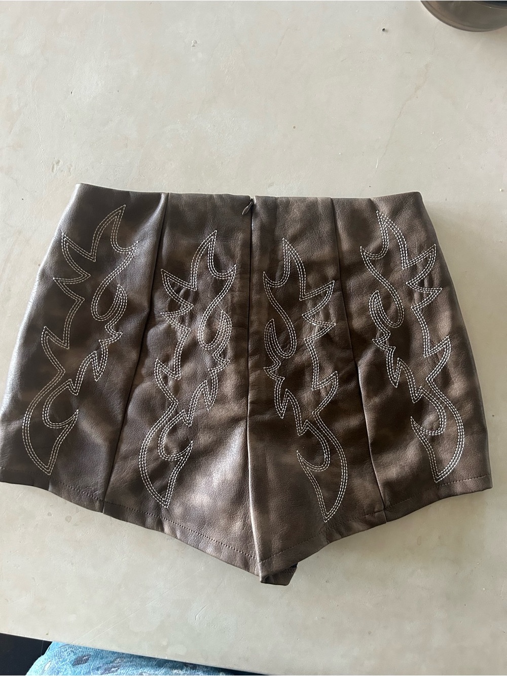 Windsor Brown Faux Leather Western Stitch Shorts S small cowboy cowgirl country - Picture 7 of 7